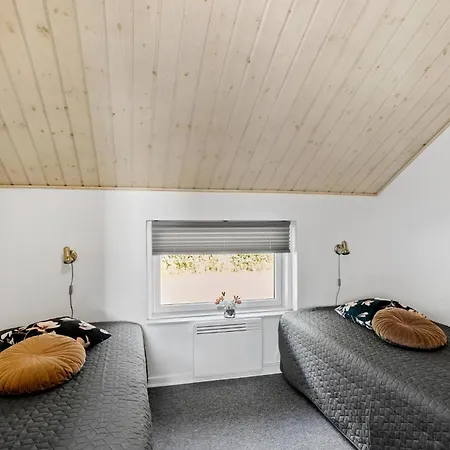 Дом отдыха Lovely In With Sauna *