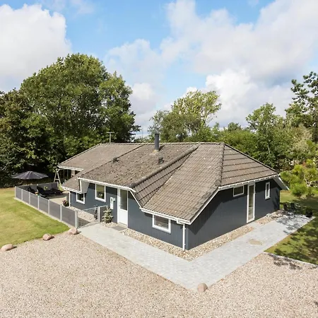 Holiday home Beautiful In With 4 Bedrooms, Wifi And Indoor Swimming Pool